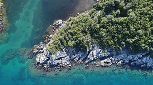 Grundstück direkt am Meer mit 5-Sterne-Hotelprojekt in Krašići — 15.995 m² — photo 2